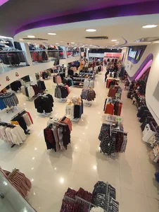فروشگاه پوشاک مینوسا