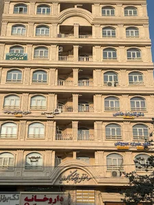 مطب پوست و مو دکتر کامران حاتمی