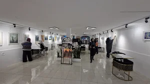 کافه گالری آوان