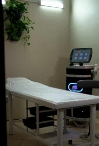 دکتر حمیدرضا مختاری،کلینیک زیبایی آوان 4