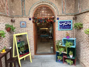 گالری دستین ۲