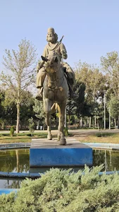آبنما و تندیس میرزا کوچک خان جنگلی