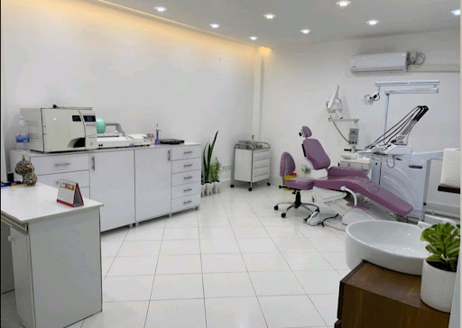 مطب دندانپزشکی و زیبایی دکتر فاطمه ضیا