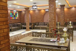 رستوران سنتی و تالار لوکس طلایی