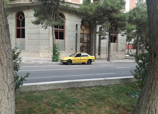 شرکت تاکسی بیسیم بیستون همراه