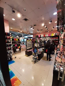 فروشگاه رنگین کمان