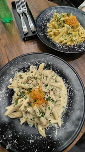 برگر و پاستا فلورانس