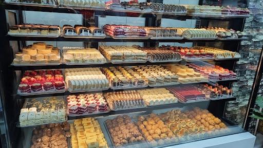 شیرینی شهر کیک