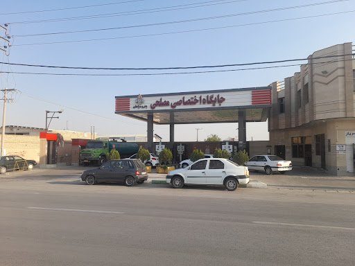 پمپ بنزین