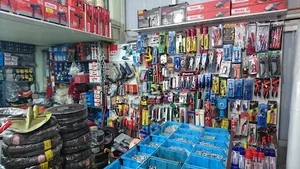 فروشگاه ابزار یراق و لوازم ساختمانی منوری