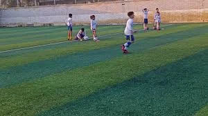 زمین فوتبال مدرسه