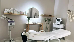 کلینیک فیشال و پاکسازی پوست اصفهان