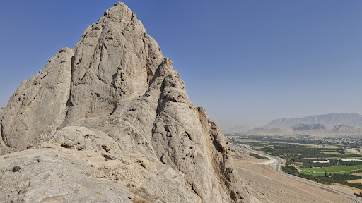 دژ قلعه بزی