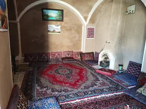 رستوران و اقامتگاه بوم گردی گلناردخت