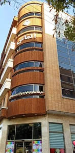 دکتر سهیلا طاهری (متخصص پوست، مو و زیبایی)