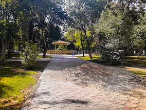 بوستان ۲۲ بهمن