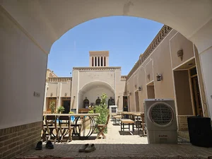 بوم گردی میبدار