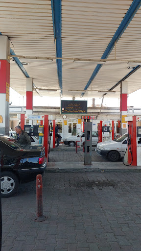 پمپ بنزین صادقی