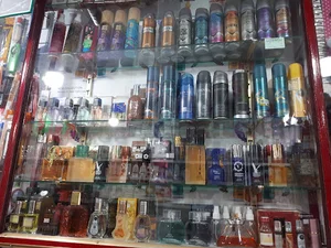 فروشگاه خرازی شقایق