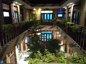 هتل‌سرای اردیبهشت 3