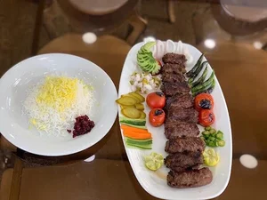 رستوران قصر آبی