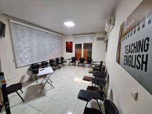 آموزشگاه زبان انگلیسی شکوه شریعتی