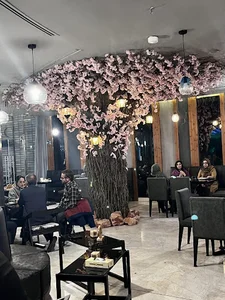 کافه رستوران فیل مریت