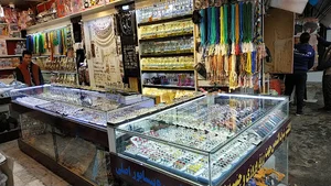 نقره و بدلیجات آبنوس