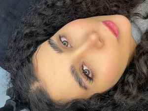 خدمات تخصصی اکستنشن مژه رزا 4