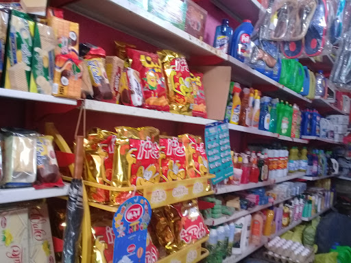 فروشگاه مواد غذایی عمو ابراهیم