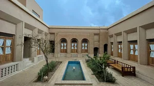 سرای میرزا بابا