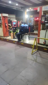پمپ بنزین رجاء