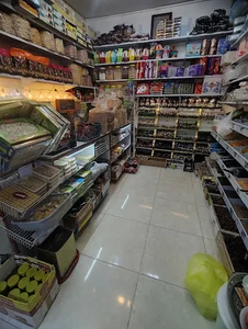 بندرانزلی خیابان مطهری نبش کوچه ارسن