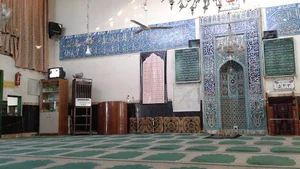 مسجد ۷۲ تن