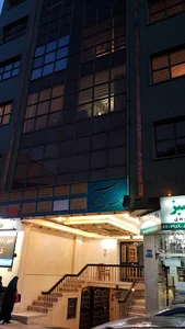 ساختمان پزشكان سبز