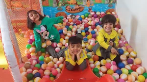مهد کودک و پیش دبستانی ایندگان
