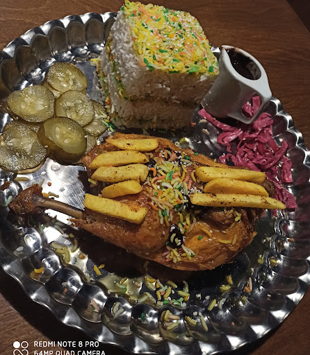 سرای سنتی خانواده