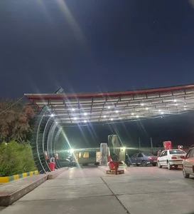جایگاه بنزین و گازوئیل