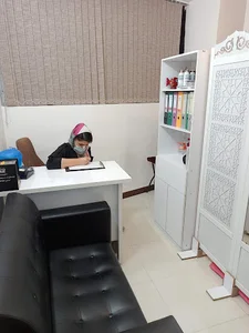 Doctor Hjizadeh 's Clinic کلینیک دکتر آرمین حاجی زاده