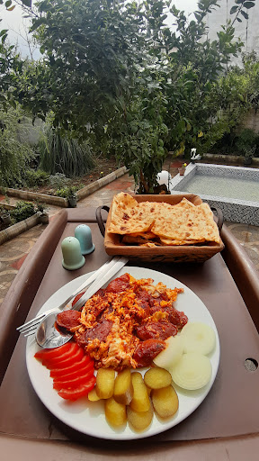کافه رستوران رافا
