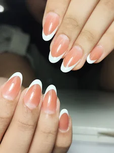 کاشت ناخن حرفه ای