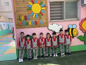 مهدکودک و پیش دبستان دوزبانه لب خندون