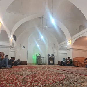 مسجد و حسینیه چهل محراب