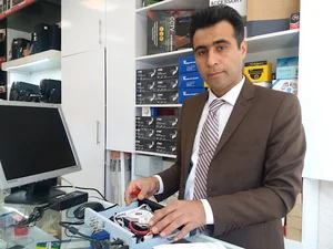 تحلیل گران شرق قائم