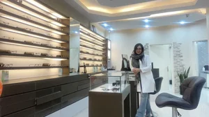 بینایی سنجی و عینک حافظ