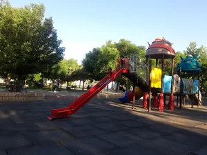 زمین بازی کودکان