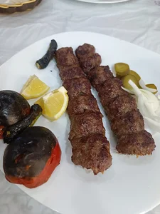 رستوران نمونه