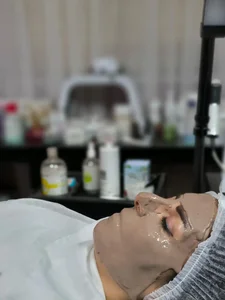 پاکسازی صورت و فشیال تکتم رئوف 4