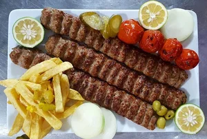 چلو کبابی گلپایگانی.