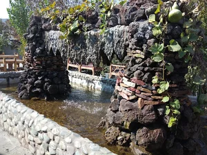 باغچه رستوران یاس